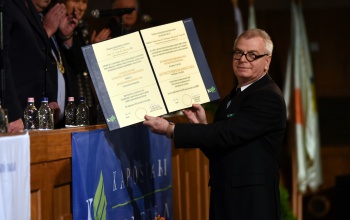 Világhírű díszdoktor a Kaposvári Egyetemen