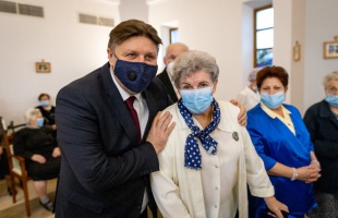 Gelencsér: Magyarországot előre kell vinni, nem pedig hátra!