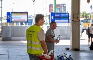 Vízosztás a pályaudvarokon, állomásokon